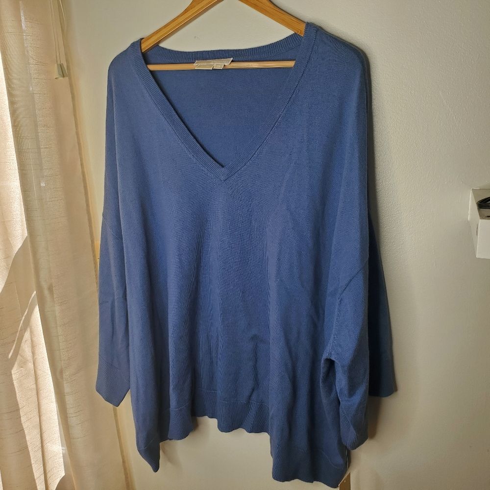 Michael Kors blue v-neck cadet sleeve Sweater size OS (one size) - Picture 6 of 8
